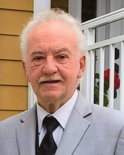https://groupegarneau.com/wp-content/uploads/../../api/images/2026/05/alfred-morneau-avis-deces-125691.jpg