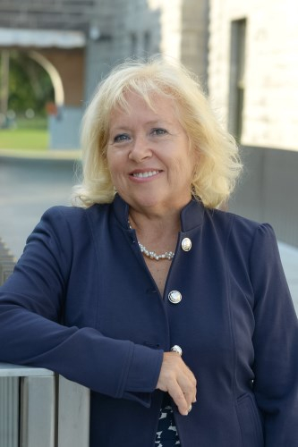 https://groupegarneau.com/wp-content/uploads/../../api/images/2026/07/marie-andree-doran-avis-deces-126311.jpg