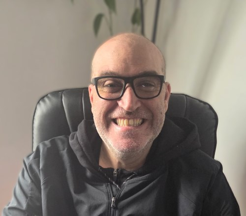 https://groupegarneau.com/wp-content/uploads/../../api/images/2026/10/daniel-roberge-avis-deces-126970.jpg
